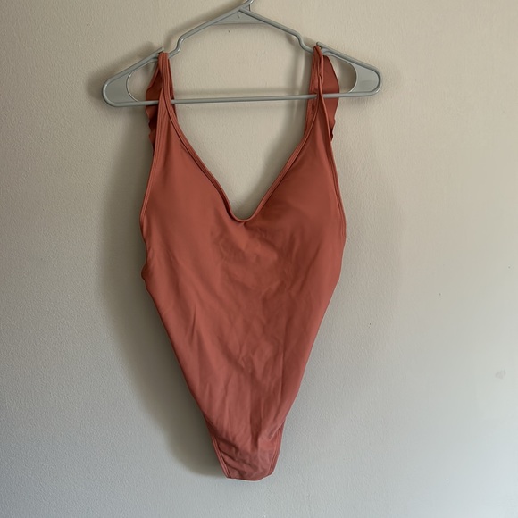 Aerie Ruffle Back One Piece Swimsuit - Picture 6 of 7